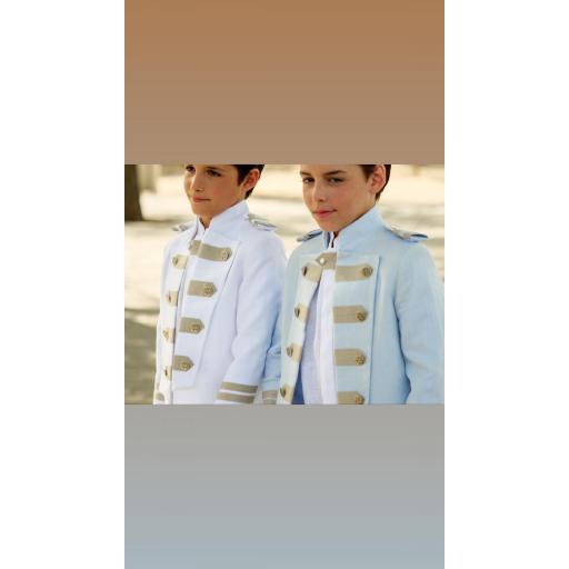 Trajes